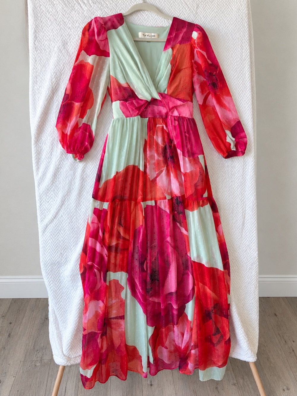 Taylor Floral Chiffon Maxi Dress Size 2 - Picture 7 of 12
